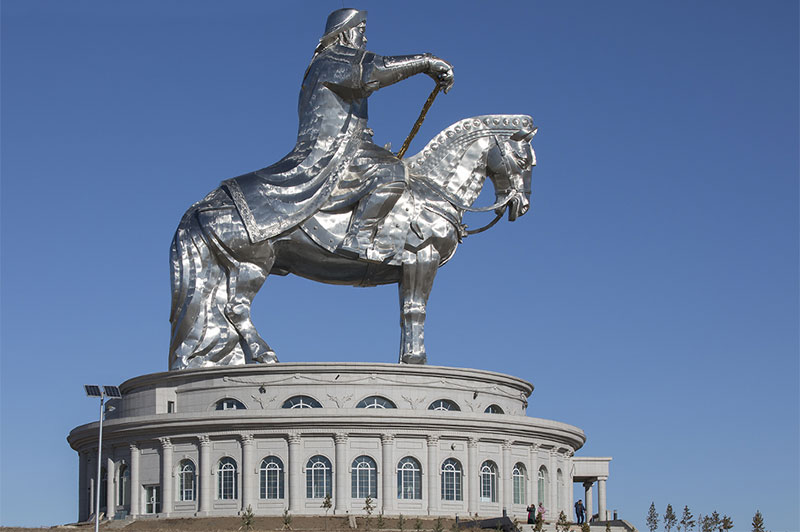 chinggis khaan statue mongolia 